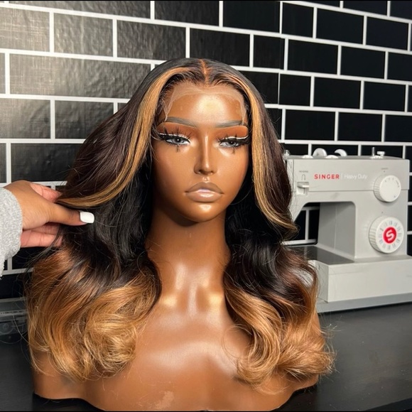 Virgin hair lace wig - Picture 1 of 1